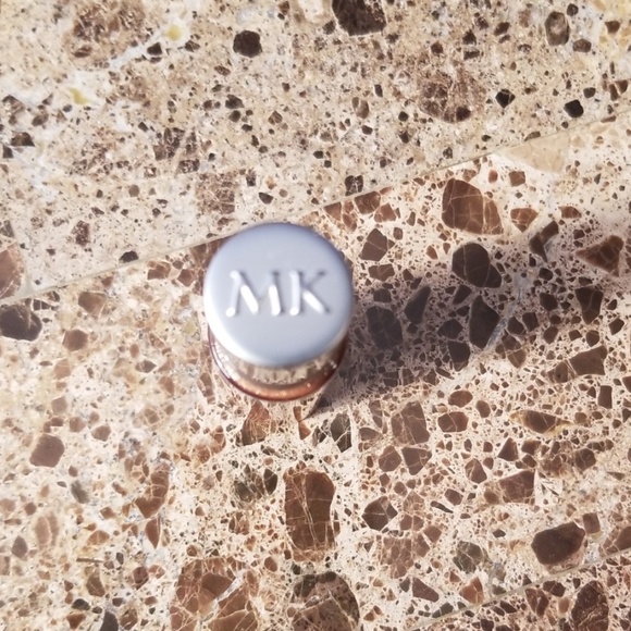 Beach Bronze: Mary Kay Lip Gloss - Picture 2 of 6